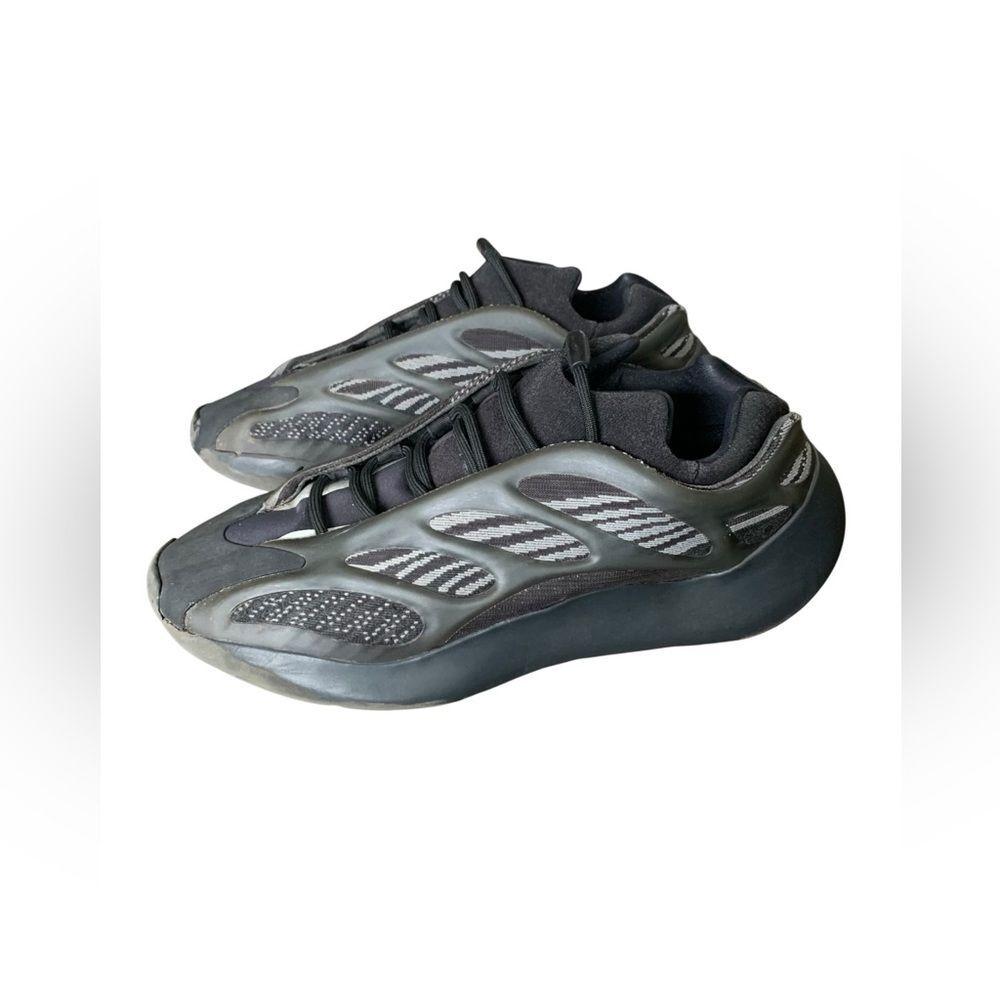 Adidas Yeezy 700 V3 Sneakers Men's Alvah Colorway Black Men's Athletic Size 13